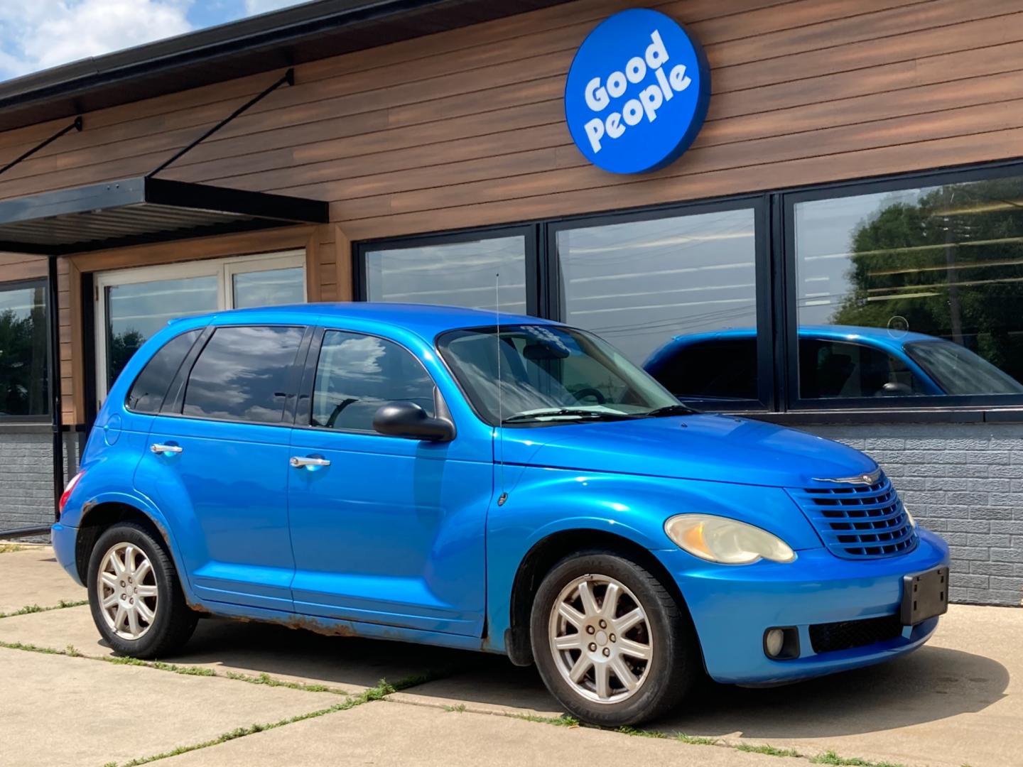 2008 Electric Blue Chrysler PT Cruiser Touring Edition (3A8FY58B98T) with an 2.4L L4 DOHC 16V engine, located at 1800 South Ihm Blvd, Freeport, IL, 61032, (815) 232-5543, 42.278645, -89.607994 - PT Cruiser Touring Edition 4D SUV - Photo#0