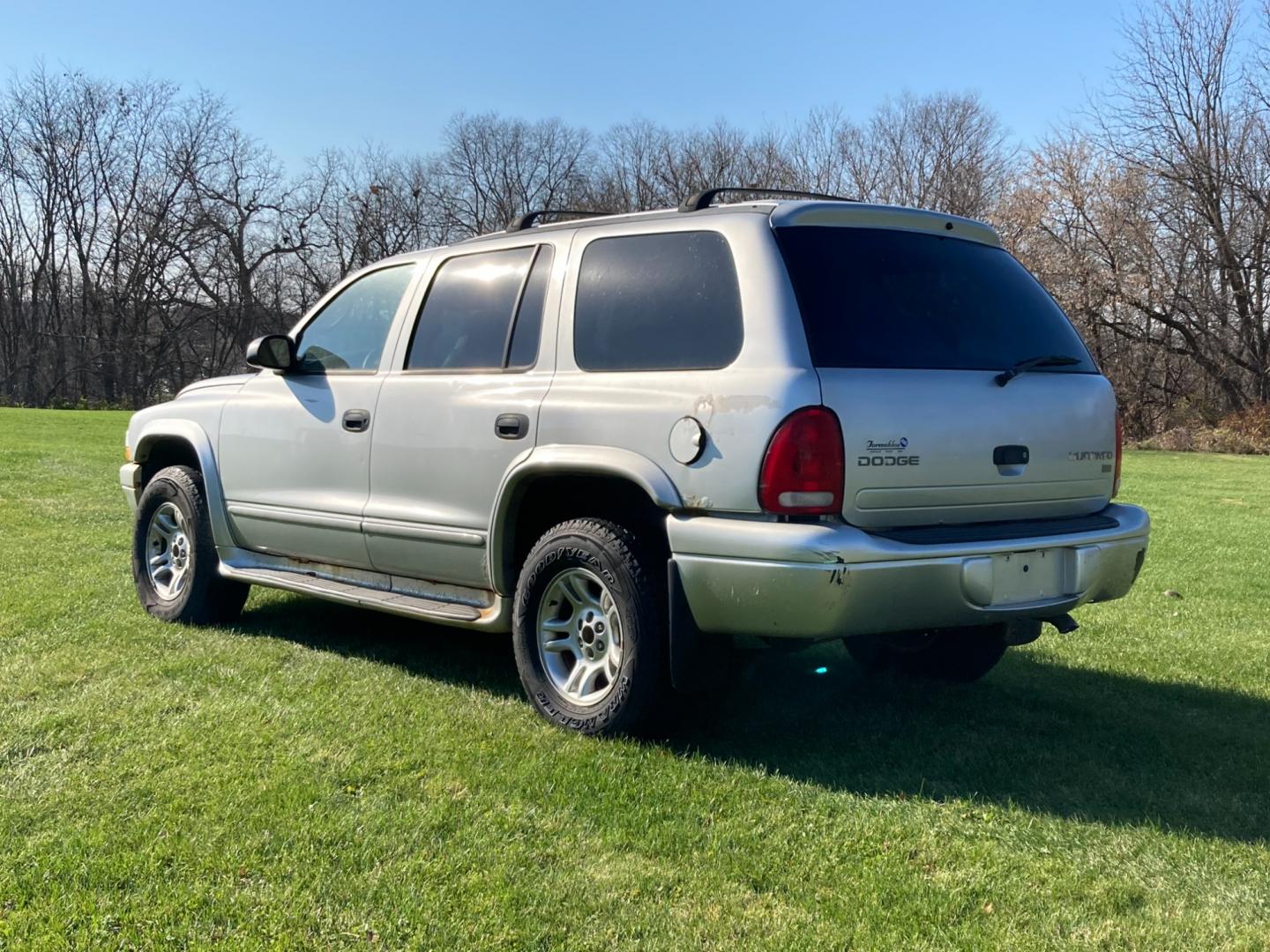 2003 Driftwood Met Dodge Durango SLT Plus 4WD (1D4HS58N73F) with an 4.7L V8 SOHC 16V engine, located at 1800 South Ihm Blvd, Freeport, IL, 61032, (815) 232-5543, 42.278645, -89.607994 - Photo#1