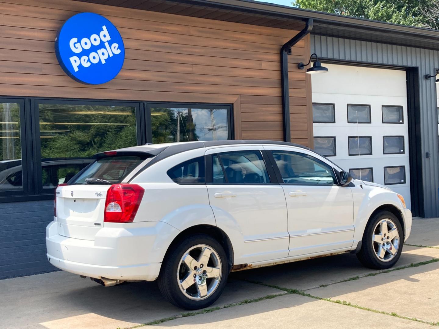 2008 Arctic White Dodge Caliber R/T AWD (1B3HE78K68D) with an 2.4L L4 DOHC 16V engine, CVT transmission, located at 1800 South Ihm Blvd, Freeport, IL, 61032, (815) 232-5543, 42.278645, -89.607994 - Photo#1