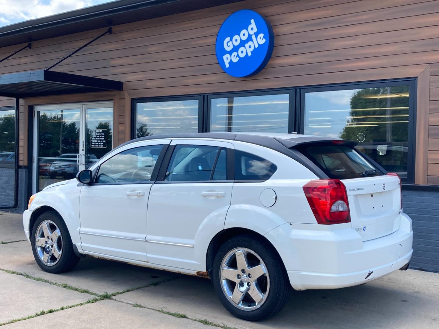 2008 Arctic White Dodge Caliber R/T AWD (1B3HE78K68D) with an 2.4L L4 DOHC 16V engine, CVT transmission, located at 1800 South Ihm Blvd, Freeport, IL, 61032, (815) 232-5543, 42.278645, -89.607994 - Photo#2