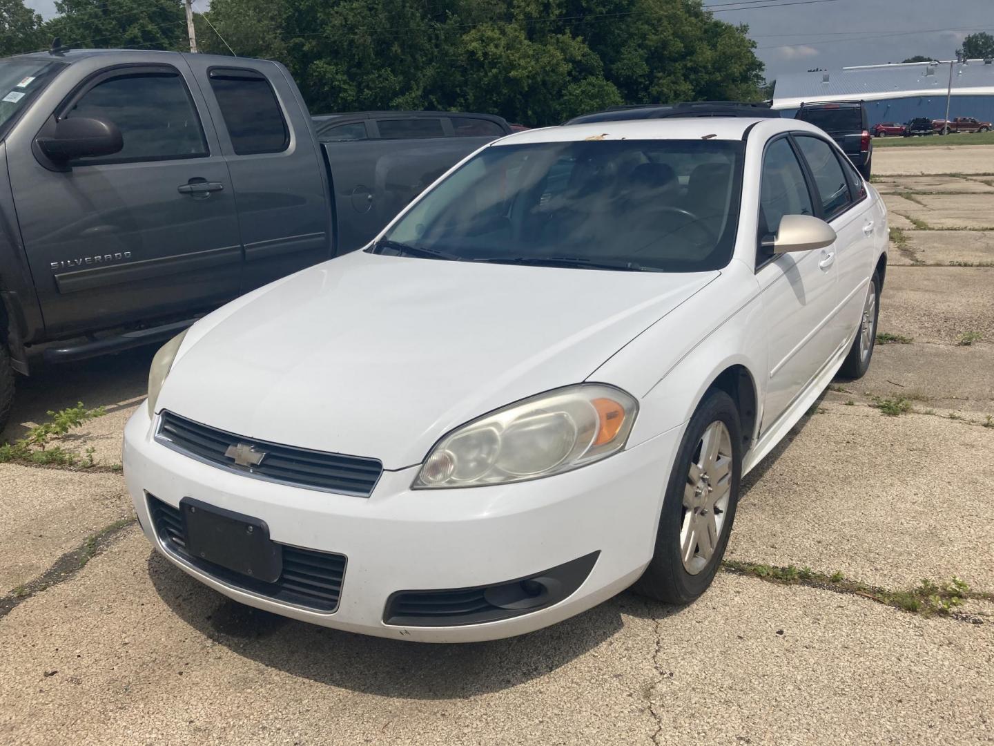 2011 Antique White Chevrolet Impala LT (2G1WG5EK3B1) with an 3.5L V6 OHV 16V FFV engine, 4-Speed Automatic transmission, located at 1800 South Ihm Blvd, Freeport, IL, 61032, (815) 232-5543, 42.278645, -89.607994 - Impala LT 4D Sedan - Photo#0