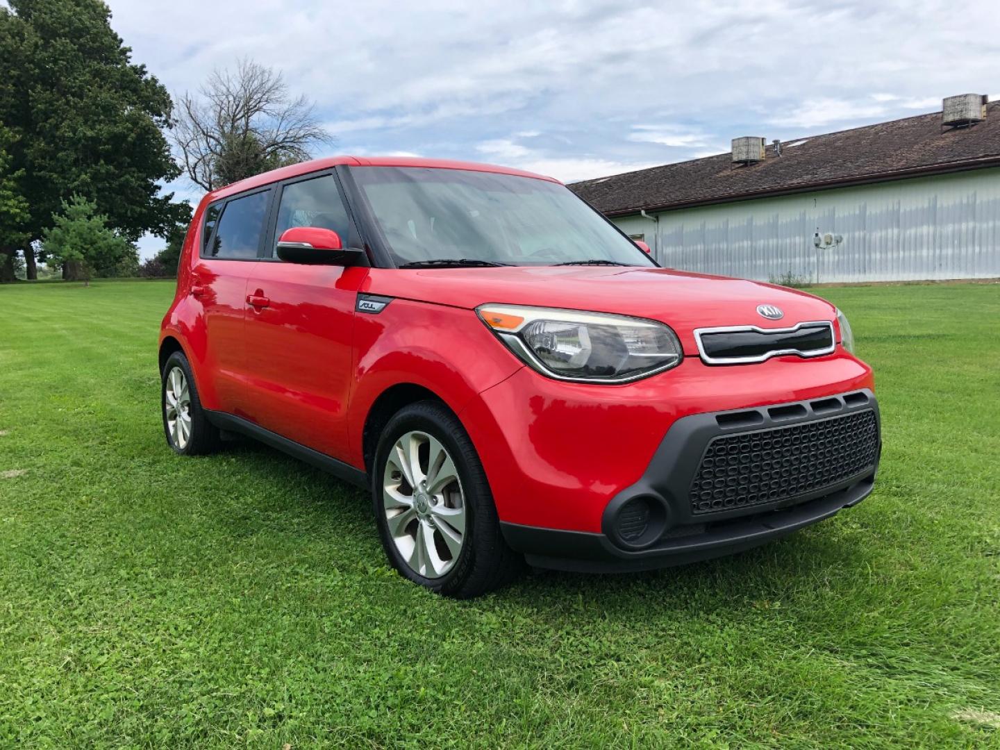 2014 Lipstick Red Kia Soul + (KNDJP3A55E7) with an 2.0L L4 DOHC 16V engine, 6-Speed Automatic transmission, located at 1800 South Ihm Blvd, Freeport, IL, 61032, (815) 232-5543, 42.278645, -89.607994 - Photo#3