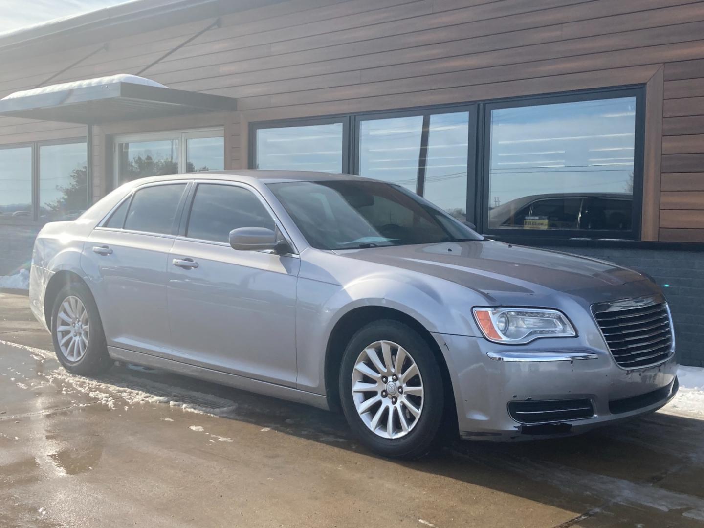 2013 Billitt Silver Chrysler 300 RWD (2C3CCAAG6DH) with an 3.6L V6 SOHC 24V engine, 8-Speed Automatic transmission, located at 1800 South Ihm Blvd, Freeport, IL, 61032, (815) 232-5543, 42.278645, -89.607994 - 300 Base 4D Sedan - Photo#0