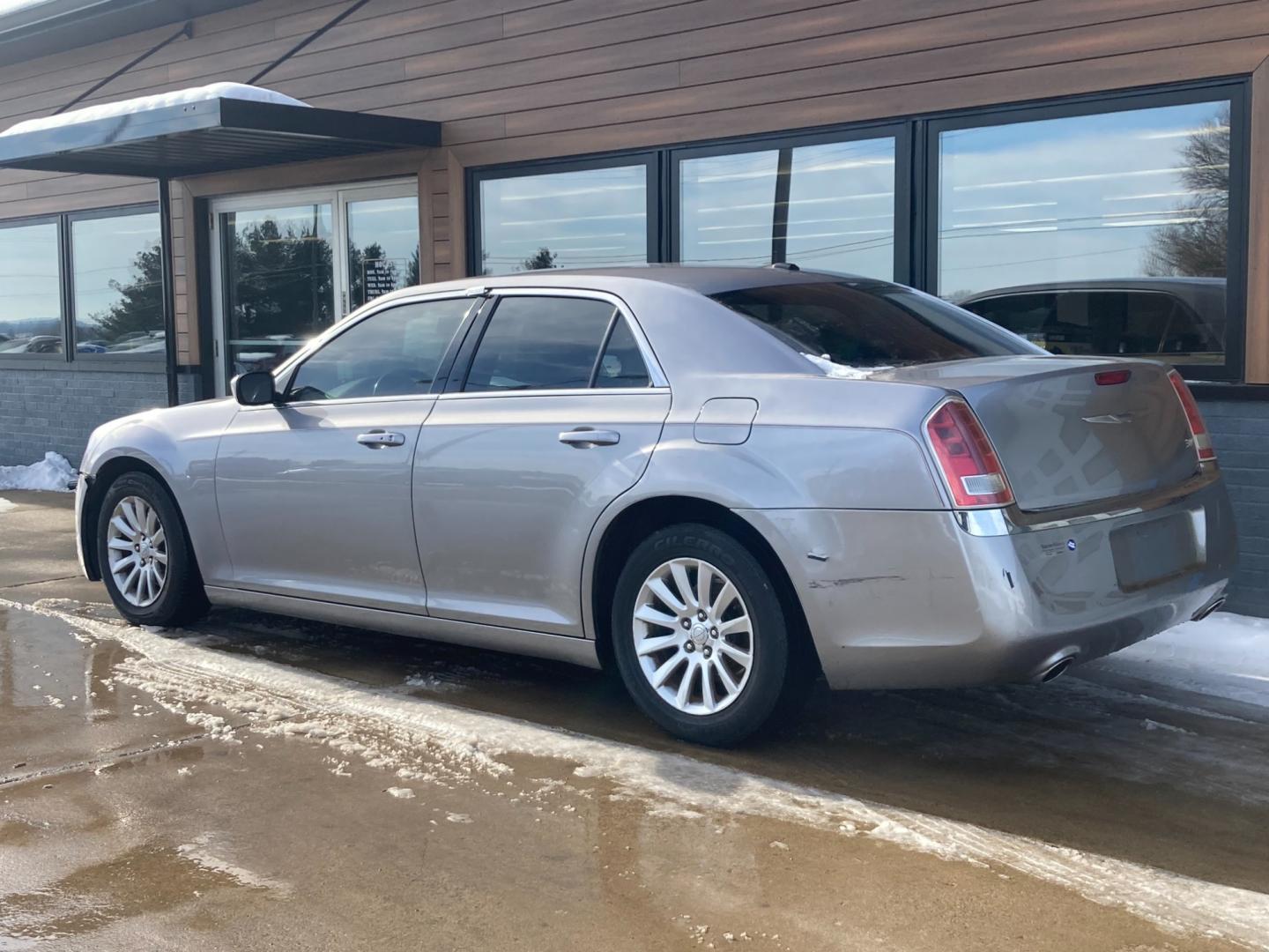 2013 Billitt Silver Chrysler 300 RWD (2C3CCAAG6DH) with an 3.6L V6 SOHC 24V engine, 8-Speed Automatic transmission, located at 1800 South Ihm Blvd, Freeport, IL, 61032, (815) 232-5543, 42.278645, -89.607994 - 300 Base 4D Sedan - Photo#2