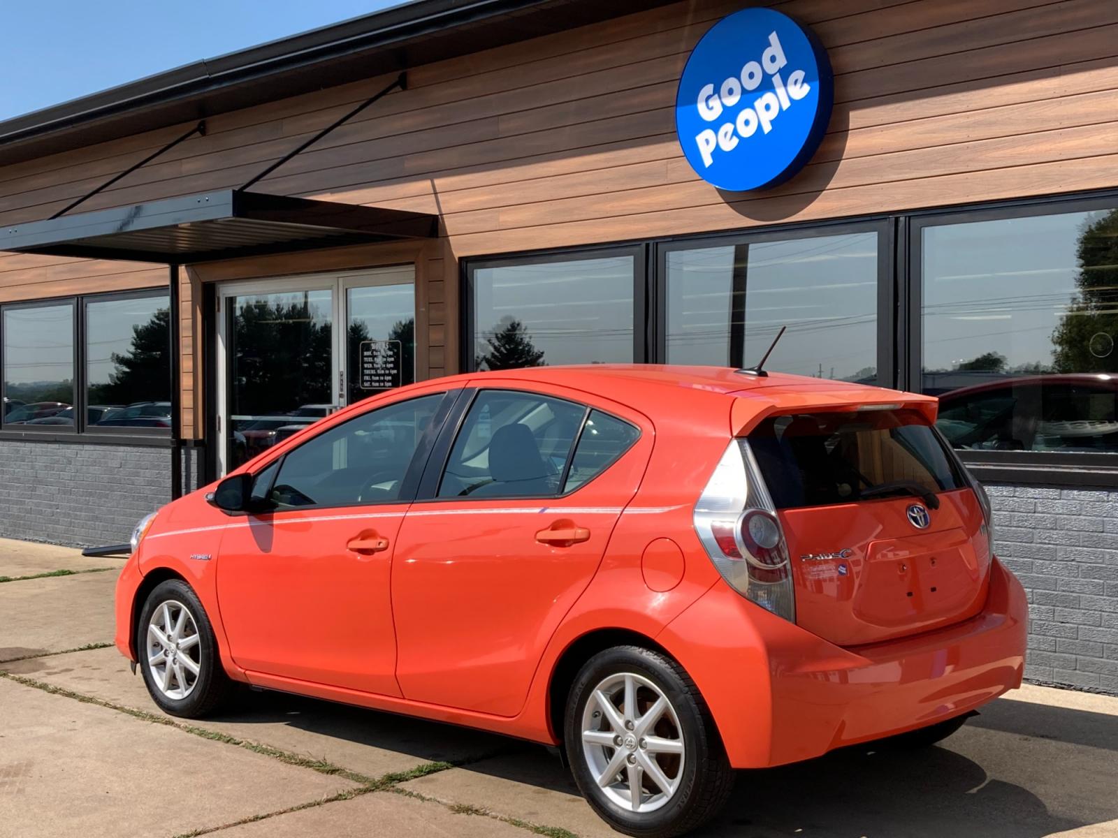 2012 Habanero Toyota Prius c One (JTDKDTB37C1) with an 1.5L L4 DOHC 16V HYBRID engine, Continuously Variable Transmission transmission, located at 1800 South Ihm Blvd, Freeport, IL, 61032, (815) 232-5543, 42.278645, -89.607994 - Prius C 4D Hatchback - Photo #2