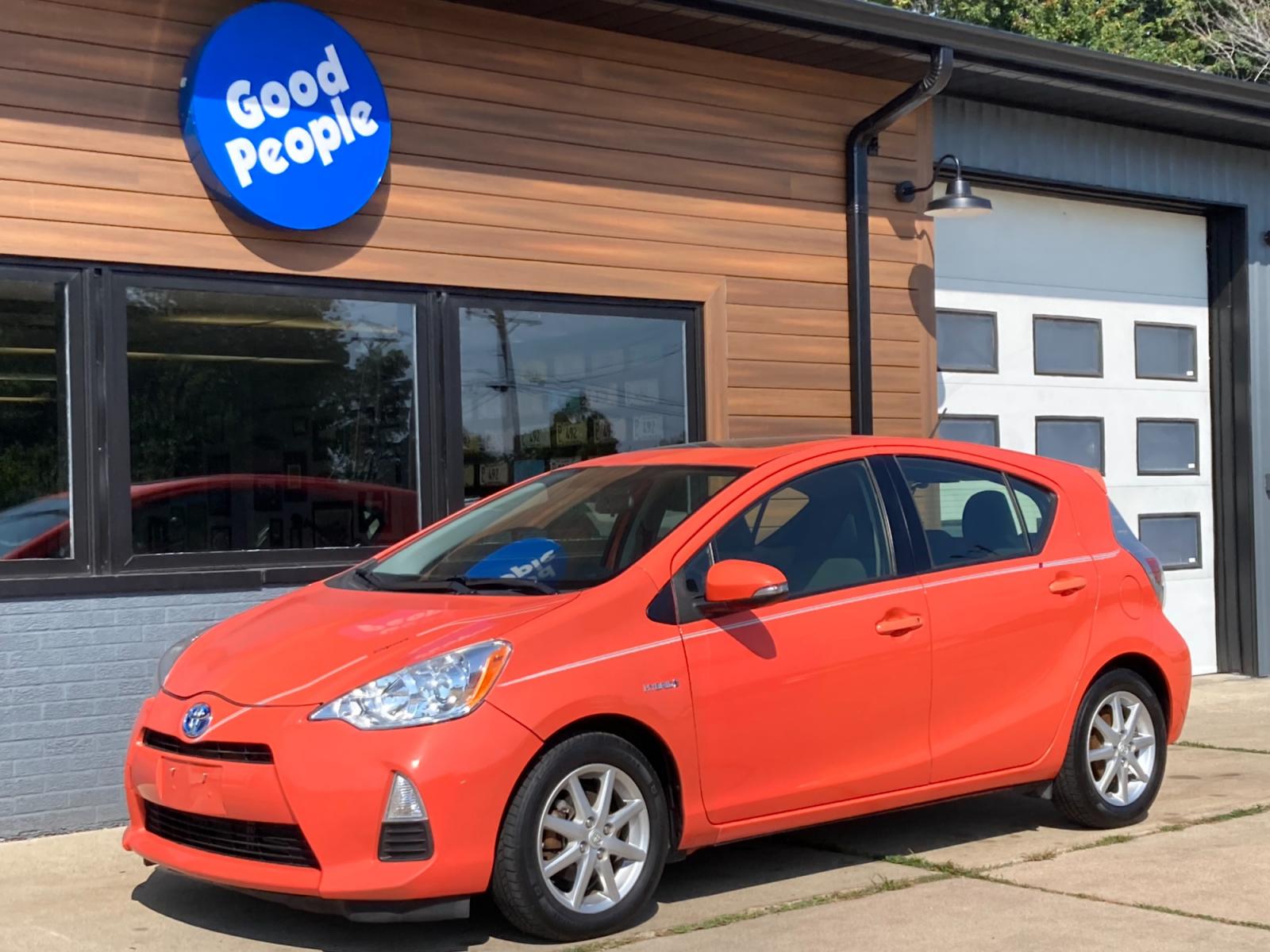 2012 Habanero Toyota Prius c One (JTDKDTB37C1) with an 1.5L L4 DOHC 16V HYBRID engine, Continuously Variable Transmission transmission, located at 1800 South Ihm Blvd, Freeport, IL, 61032, (815) 232-5543, 42.278645, -89.607994 - Photo #3