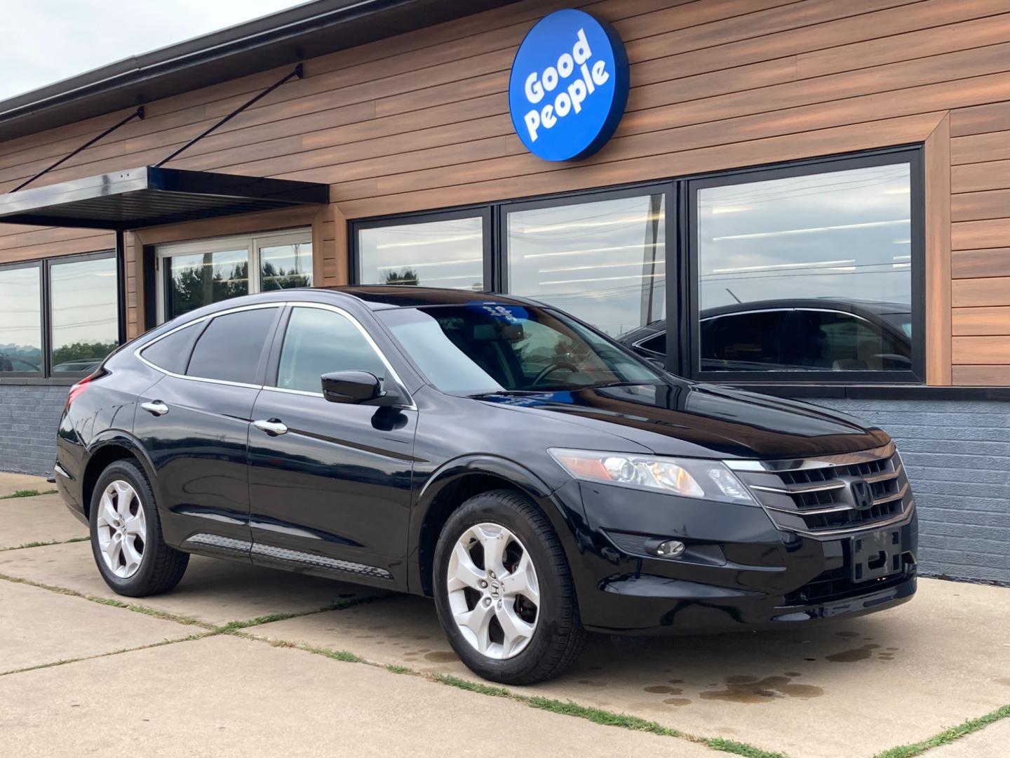 2012 Crystal Black Honda Accord Crosstour EX-L V-6 4WD w/ Navigation (5J6TF2H51CL) with an 3.5L V6 SOHC 24V engine, 5-Speed Automatic transmission, located at 1800 South Ihm Blvd, Freeport, IL, 61032, (815) 232-5543, 42.278645, -89.607994 - Crosstour EX-L 4D SUV 4WD - Photo#0