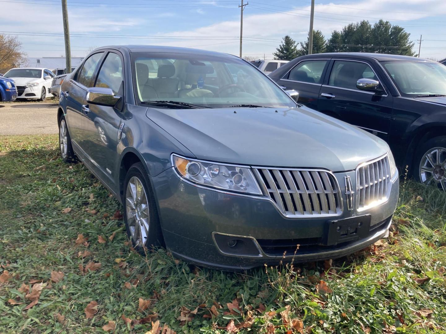 2012 Steel Blue met Lincoln MKZ Hybrid Sedan (3LNDL2L30CR) with an 2.5L L4 DOHC 16V HYBRID engine, 6-Speed Automatic transmission, located at 1800 South Ihm Blvd, Freeport, IL, 61032, (815) 232-5543, 42.278645, -89.607994 - MKZ Hybrid 4D Sedan - Photo#0