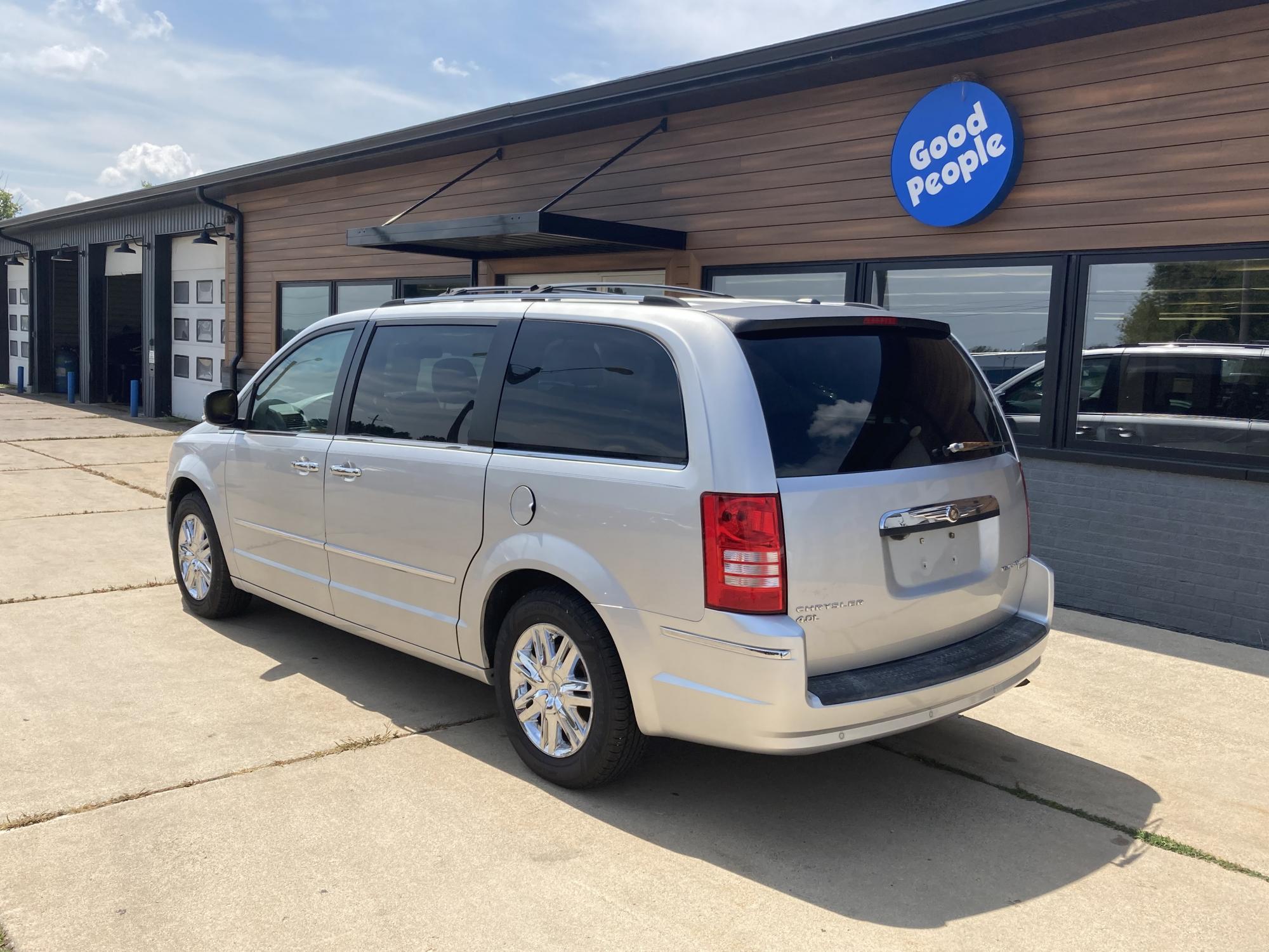 2009 Chrysler Town  and  Country SPORTS VAN