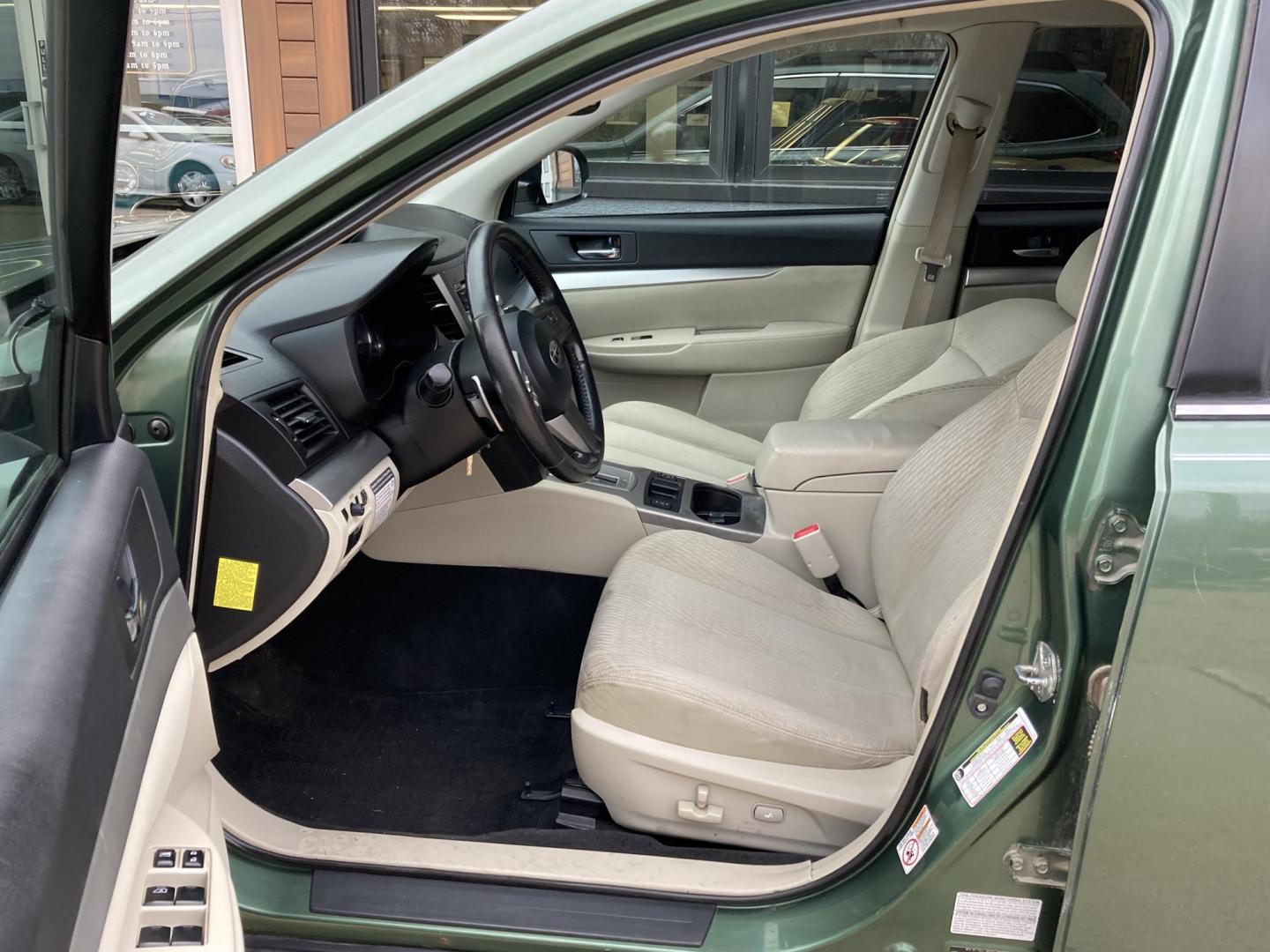 2011 Cypress Green Subaru Outback 2.5I Premium (4S4BRBCC4B3) with an 2.5L H4 DOHC 16V engine, Continuously Variable Transmisson transmission, located at 1800 South Ihm Blvd, Freeport, IL, 61032, (815) 232-5543, 42.278645, -89.607994 - Photo#4