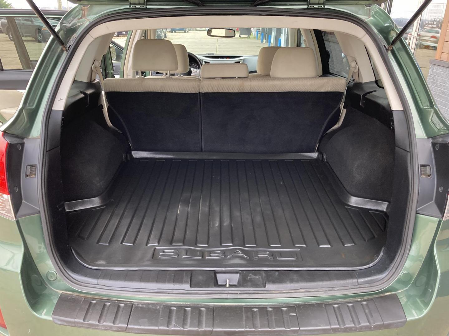 2011 Cypress Green Subaru Outback 2.5I Premium (4S4BRBCC4B3) with an 2.5L H4 DOHC 16V engine, Continuously Variable Transmisson transmission, located at 1800 South Ihm Blvd, Freeport, IL, 61032, (815) 232-5543, 42.278645, -89.607994 - Photo#8