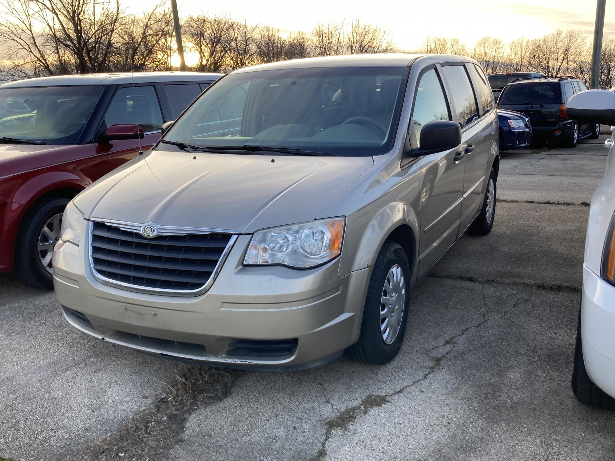 photo of 2008 Chrysler Town  and  Country LX