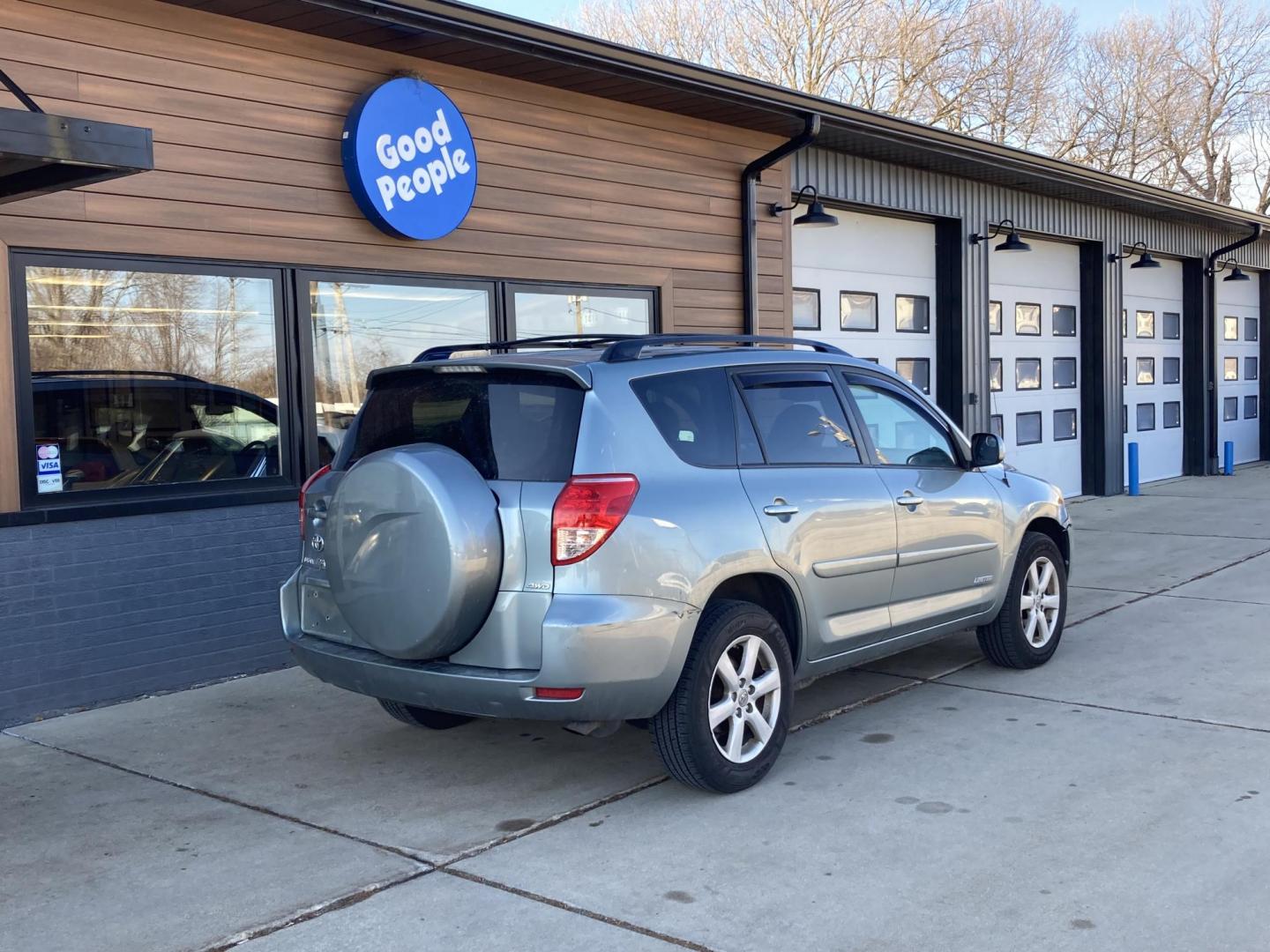 2006 Everglade Green Met Toyota RAV4 Limited V6 4WD (JTMBK31V766) with an 3.5L V6 DOHC 24V engine, 5-Speed Automatic Overdrive transmission, located at 1800 South Ihm Blvd, Freeport, IL, 61032, (815) 232-5543, 42.278645, -89.607994 - Photo#1